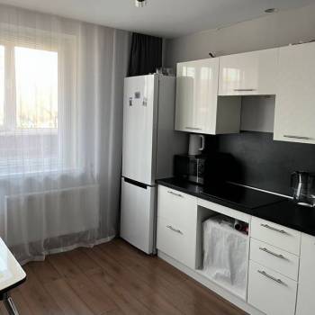Сдается 1-комнатная квартира, 38 м²