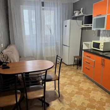 Сдается 1-комнатная квартира, 43,8 м²