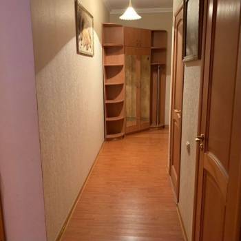 Сдается 1-комнатная квартира, 57 м²