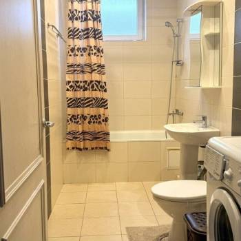 Сдается 1-комнатная квартира, 42 м²