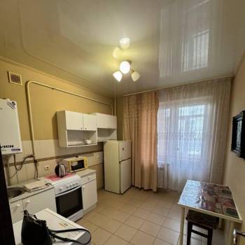 Сдается 1-комнатная квартира, 39 м²