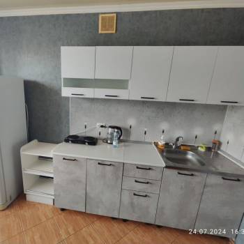 Продается 1-комнатная квартира, 37 м²
