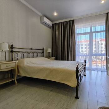 Продается 1-комнатная квартира, 50 м²