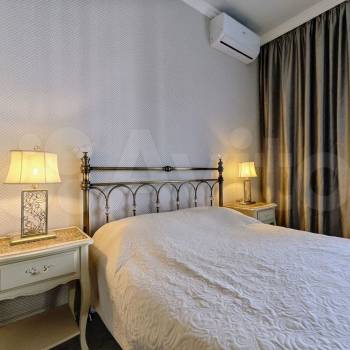 Продается 1-комнатная квартира, 50 м²