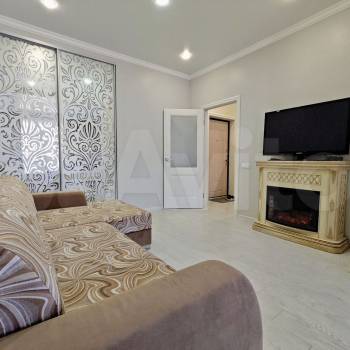 Продается 1-комнатная квартира, 50 м²