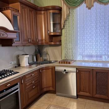 Продается Дом, 360 м²