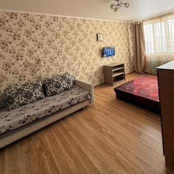 Сдается 1-комнатная квартира, 42 м²