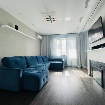 Сдается 2-х комнатная квартира, 77 м²