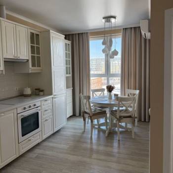 Сдается 1-комнатная квартира, 42 м²