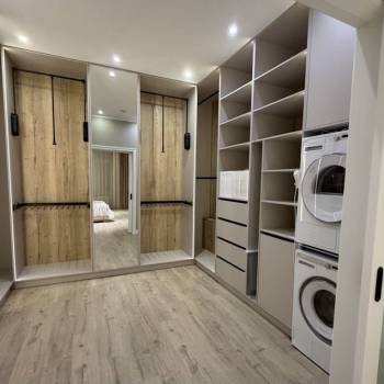 Продается Многокомнатная квартира, 156 м²