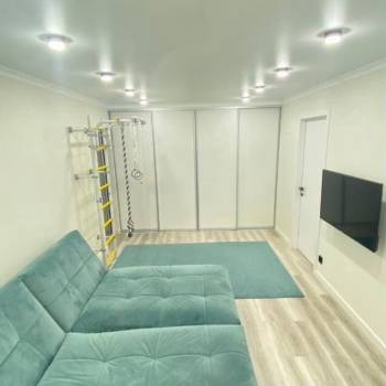 Продается Многокомнатная квартира, 67 м²