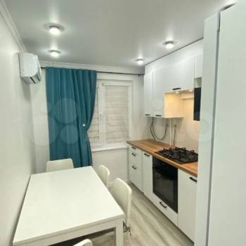 Продается Многокомнатная квартира, 67 м²