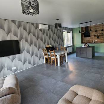 Продается Многокомнатная квартира, 120 м²