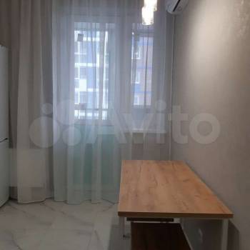 Сдается 1-комнатная квартира, 39 м²