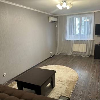 Сдается 1-комнатная квартира, 50 м²