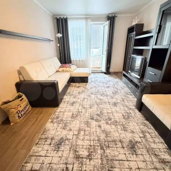 Сдается 1-комнатная квартира, 38 м²