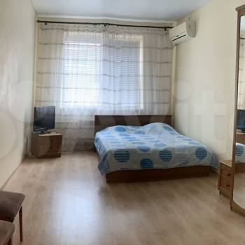 Сдается 1-комнатная квартира, 39 м²