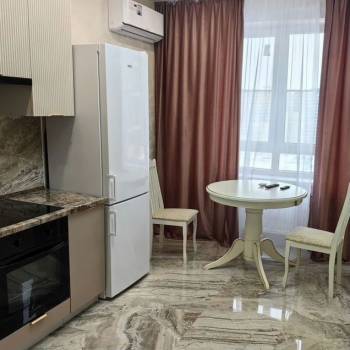 Сдается 1-комнатная квартира, 39 м²