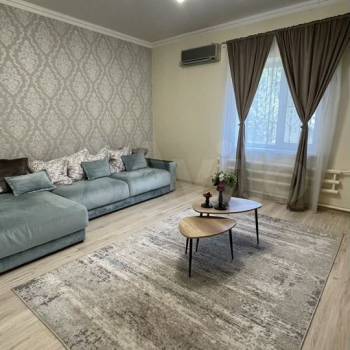 Сдается 2-х комнатная квартира, 75 м²
