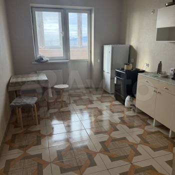 Сдается 1-комнатная квартира, 50 м²