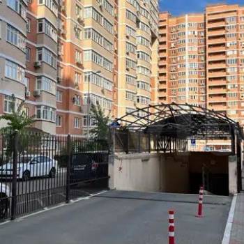 Продается 1-комнатная квартира, 49 м²