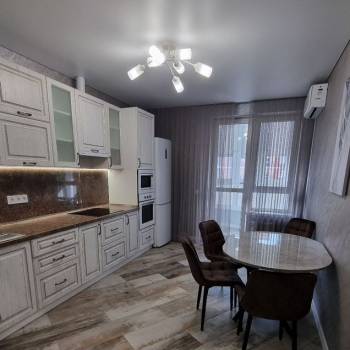 Сдается 2-х комнатная квартира, 60 м²