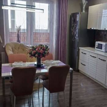 Сдается 2-х комнатная квартира, 80 м²