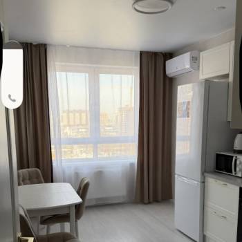 Сдается 1-комнатная квартира, 38 м²