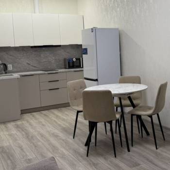 Сдается 1-комнатная квартира, 43 м²