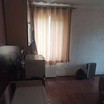 Продается 1-комнатная квартира, 32 м²