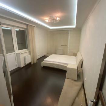 Сдается 2-х комнатная квартира, 74 м²