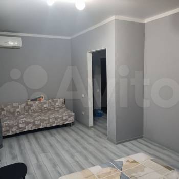 Сдается 1-комнатная квартира, 42 м²