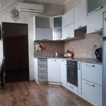 Сдается 1-комнатная квартира, 38 м²