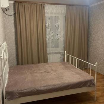 Сдается 1-комнатная квартира, 43 м²