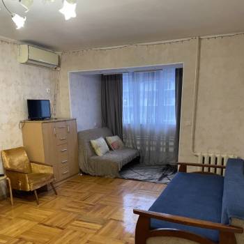 Сдается 1-комнатная квартира, 50 м²