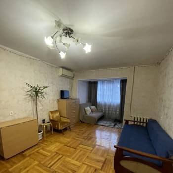 Сдается 1-комнатная квартира, 50 м²