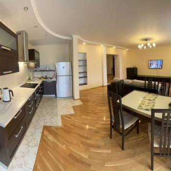 Сдается Многокомнатная квартира, 100 м²