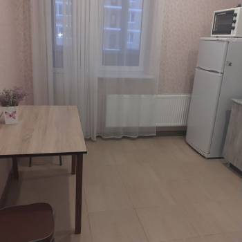 Сдается 1-комнатная квартира, 38 м²