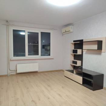 Продается 1-комнатная квартира, 37,5 м²