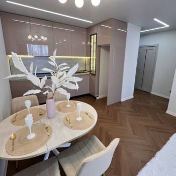 Продается 1-комнатная квартира, 46 м²