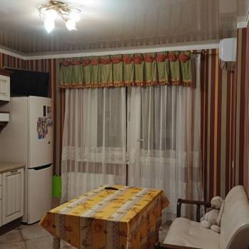 Продается 1-комнатная квартира, 54 м²