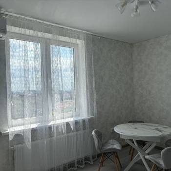 Сдается 1-комнатная квартира, 46 м²