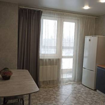 Сдается 2-х комнатная квартира, 65 м²