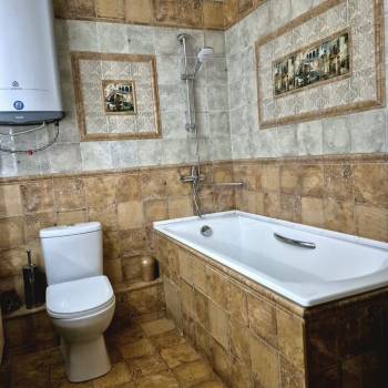 Продается 1-комнатная квартира, 56 м²