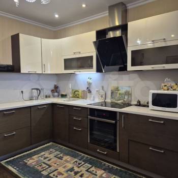Продается 1-комнатная квартира, 56 м²