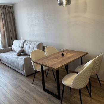 Сдается 1-комнатная квартира, 42 м²