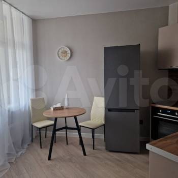 Сдается 1-комнатная квартира, 38 м²