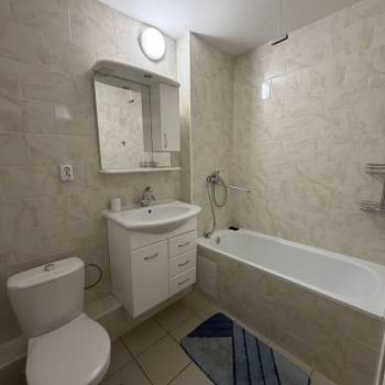 Сдается 1-комнатная квартира, 39 м²