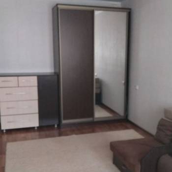 Сдается 1-комнатная квартира, 40 м²