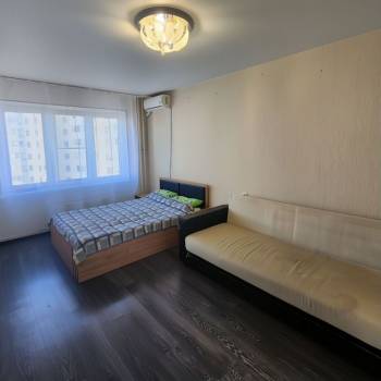 Продается 1-комнатная квартира, 35 м²